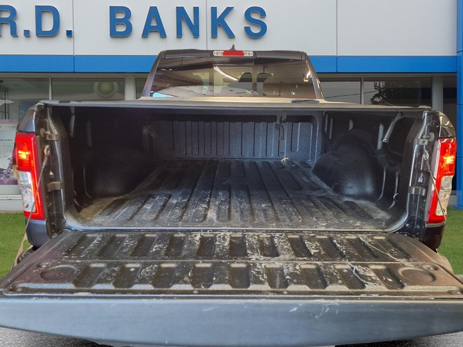 2020 RAM 1500 Big Horn Quad Cab 4x4 6'4" Box