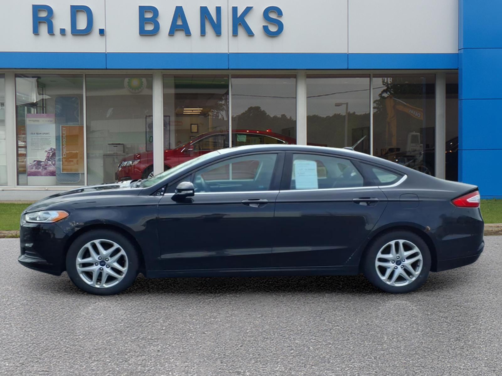 Used 2016 Ford Fusion SE with VIN 1FA6P0H77G5126379 for sale in Warren, OH