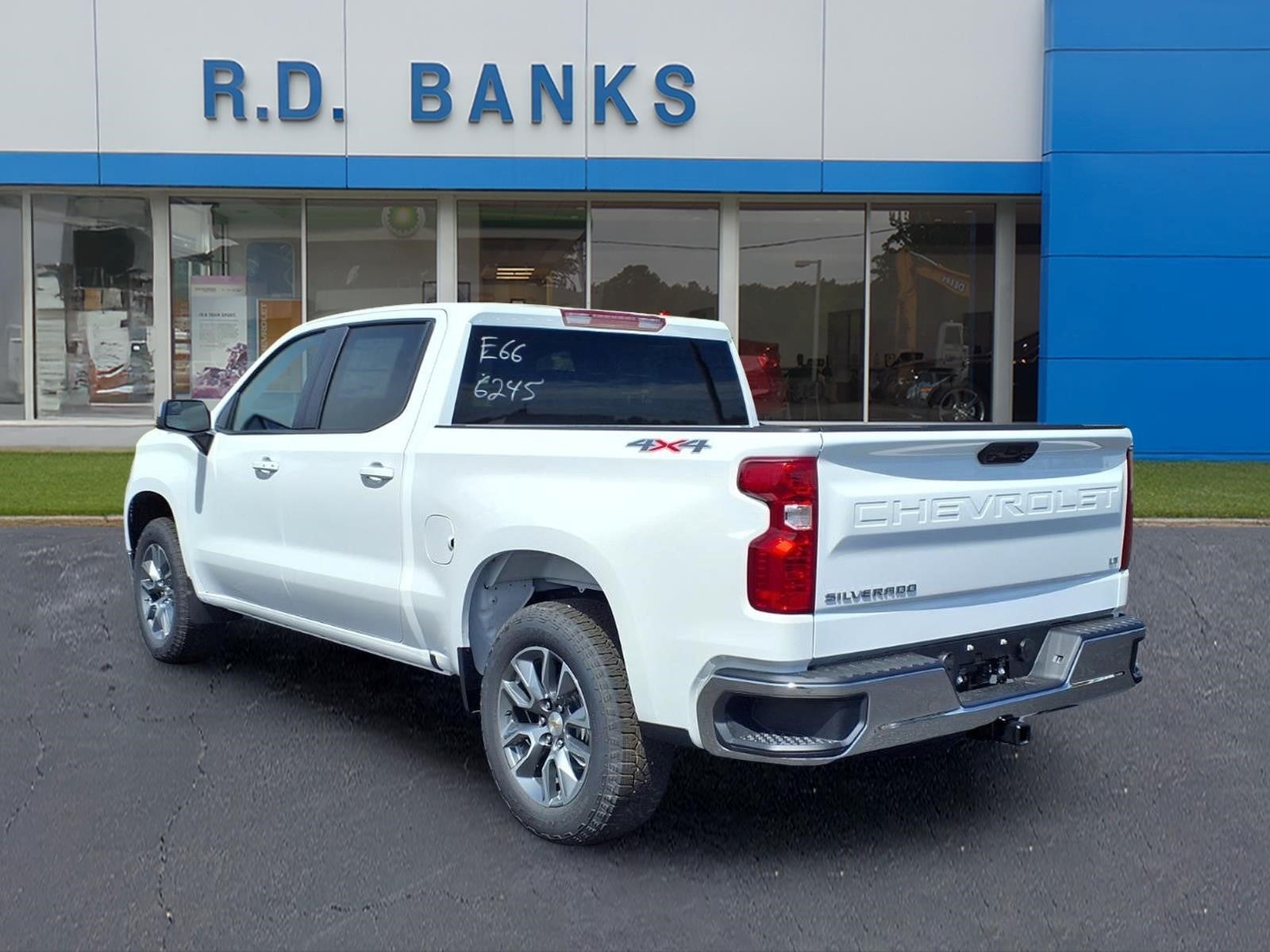 2026 Chevrolet Silverado 1500 LT (2FL)