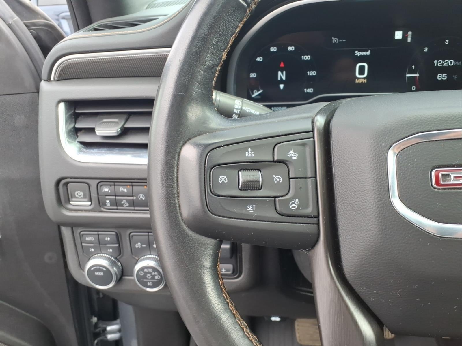 2022 GMC Yukon XL AT4