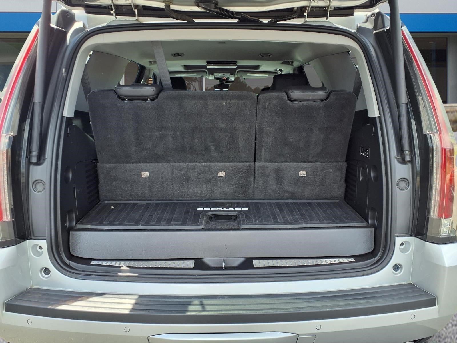 2019 Cadillac Escalade Luxury