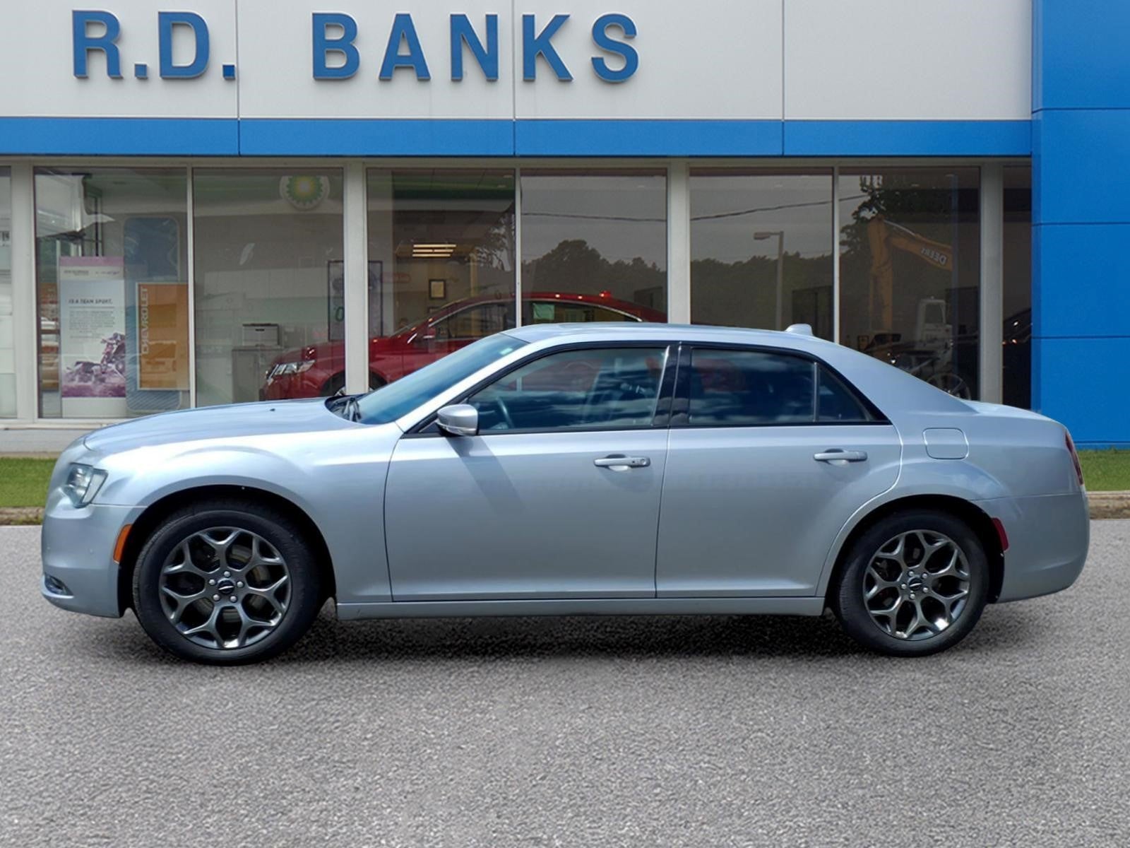 Used 2016 Chrysler 300 S with VIN 2C3CCAGG8GH270343 for sale in Warren, OH