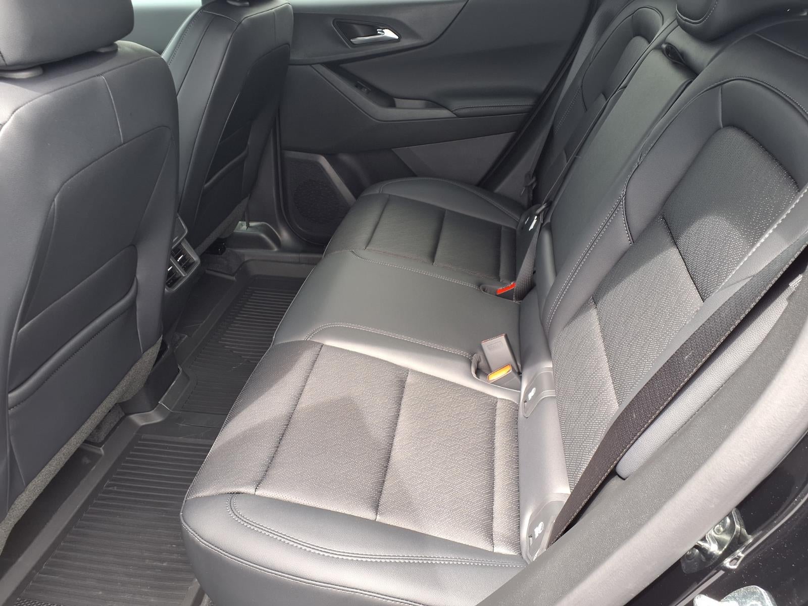 2027 Chevrolet Equinox LT - Photo 7